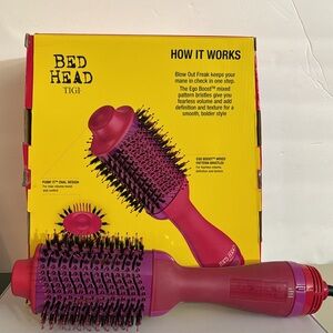 Bed Head TIGI Blow Out Freak One Step Dry + Volume Pink Blow Out Brush